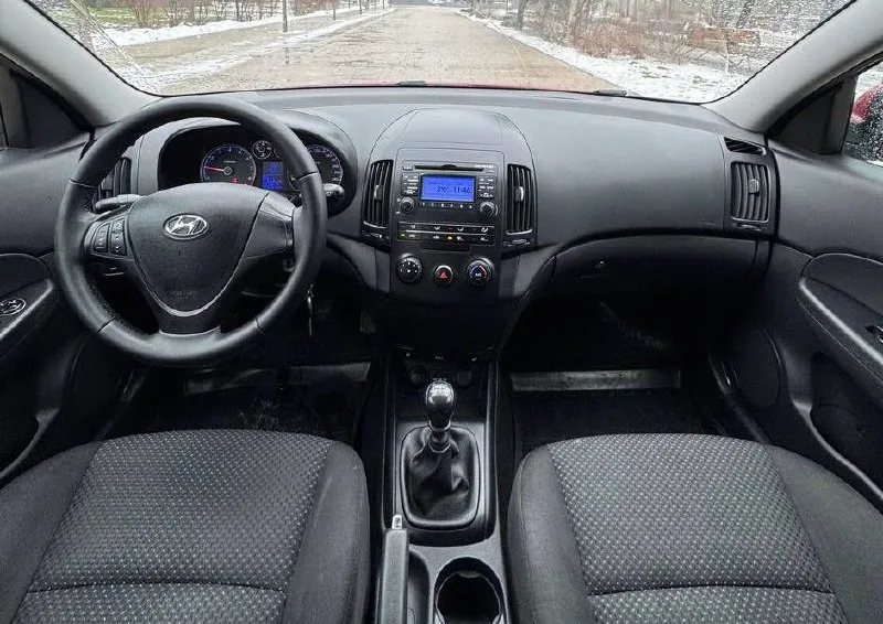🇰🇵 hyundai i30 💰цена: 800 000р 🏢город: мариуполь 📅год выпуска: 2010 🧾пробег: 143 615 км. ⚙️двигатель: 1.6 ⛽топливо: бензин ⚙️кпп: механика 📞 телефон: +7-949-727-41-51 +7-949-551-91-52 +7-989-263-55-56 💾 описание: - фотография - 8