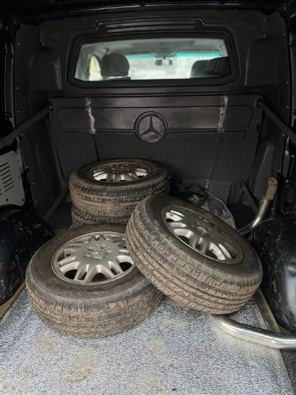 Продам mercedes benz vito двигатель: 2.1 cdi мкпп 6ст. груз-пасс 4+1 2005 год пробег 330 тыс км машина местная 1 хозяин для своих лет машина в хорошем состоянии в комплекте летняя резина на дисках цена: 💴 960 тыс. торг полное переоформление в мрэо осмотр в донецке (центр) +79490060132 - фотография - 9