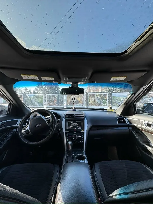 Автор: продам ford explorer, авто 2012 года. с объемом двигателя 3.5 литра ( чистый атмосферник ) на 365 л. с. авто в очень хорошей комплектации: по техническому состоянию все исправно, как мотор, так и коробка ( обычный автомат ). масло в моторе менялось каждые 6.000км! за маслом в коробке следили, 2.000 назад было поменяно полностью. так же были заменены 2 фильтра в коробке и прокладка! у авто стоит линзованная оптика. авто 7-ми местное! салон в живом состоянии: регулярно чистили и сразу при покупке одели чехлы на сидения! имеется трех зонный климат контроль. есть подогревы передних сидений и вентиляция! кожаный салон, сенсорная мультимедиа ( заводская )! электро - регулировки передних сидений, память водительского сидения в 3 режимах. электроскладывание зеркал заднего вида! автозапуск, люк и на заднем ряде панорамная крыша! за авто следили и ухаживали! за всеми остальными вопросами звоните по номеру телефона: +79493996821 цена данного боинга: 1.700.000 рублей, торг п 📞 звоните: +7(949)3996821 - фотография - 7