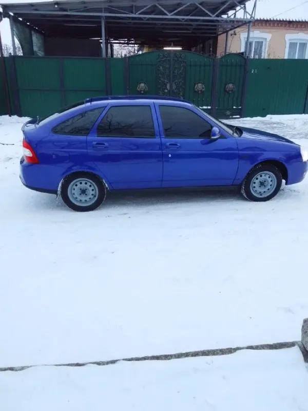 Продам lada priora год выпуска 2011 в отличном состояние пробег 205 тысяч мотор коробка техника в идеальном состояние кузов гнили рыжков нет днище пороги стаканы целые установлен газ 4 поколения салон ухоженный целый по электрики всë исправно музыка приятная резина зима отличная стоят дорогие леды, птф документы чистые в общем за машиной следил всë вовремя делал у кого остались вопросы звоните всë роскажу цена 380 тысяч рублей торг тел +79493947369 тел +79885856210 или пишите в лс связь плохая - фотография - 6