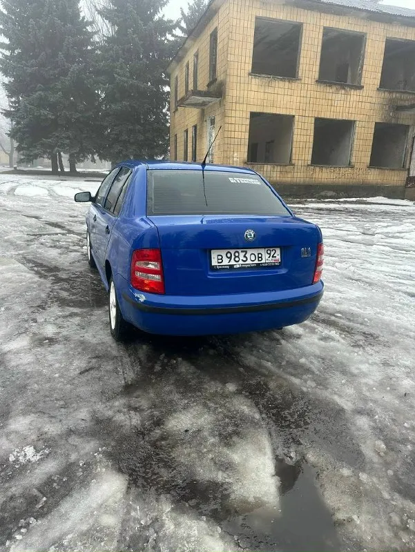 В продаже хозяйская skoda фабия. 1.4 mpi, механика. автомобиль на уверенном ходу, не гнилой. двигатель и коробка без нареканий. гур, эсп, кондиционер, цз, сигнализация, музыка, 2 комплекта резины. документы чистые, штрафов и запретов нет! переоформление обязательно! осмотр торез, есть пригон по договоренности. цена 295.000₽ +79494474578 📞 звоните: +7(949)4474578 - фотография - 3