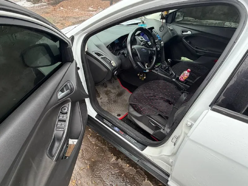 🚗данный автомобиль прошел полную комплексную диагностику и юридическую проверку. 📍автомобиль находится форд фокус 3 рейсталинг 2017года 2 хозяина место осмотра: город донецк, макеевка активная безопасность: —антиблокировочная система —антипробуксовочная система —система курсовой устойчивости —система помощи при экстренном торможении комфорт: —усилитель руля —регулировка руля —регулировка сиденья водителя в двух плоскостях —электростеклоподъемники передние и задние —электропривод зеркал управление климатом и обогрев: —кондиционер —обогрев зеркал мультимедиа и навигация: мультируль экстерьер: —красивые литые диски комплектность: —птс —свидетельство о регистрации —докатка установлена хорошая музыка, планшет последней версии, динамики praid, усилитель очень мощный, стоит сабвуфер не подключен недавно была замена левого привода, задние рычаги, стойки стабилизатора, тормозные колодки машина очень хорошая, езжу каждый день преодолевает по 4500тыс км без всяких проблем)) цена. 930.000, торг! +79494619735 - фотография - 8