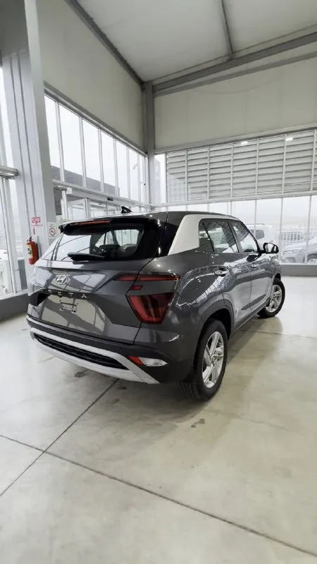 Новый aвтомобиль hyndаi сretа. стоимость автомобиля: 2 450 000 вы станете первым владельцем. есть в белом цвете, тёмно-сером и серебро. активный круиз-контроль, цифровая приборная панель, автозапуск, бесключевой доступ, кожаный салон с вентиляцией, авто свет, климат-контроль, электро ручник, парктроники, led оптика, камера заднего вида. есть и другие новые автомобили, обращайтесь в лс toyota belta 2022 2 010 000 toyota corolla 2022 2 260 000 mitsubishi outlander sport 2025 3 080 000 renault megane 2022 2 320 000 toyota c-hr 2022 2 760 000 renault kangoo 2024 3 010 000 +79595149492 📲 tg: @hehehehebs 📞 звоните: +7(959)5149492 - фотография - 3