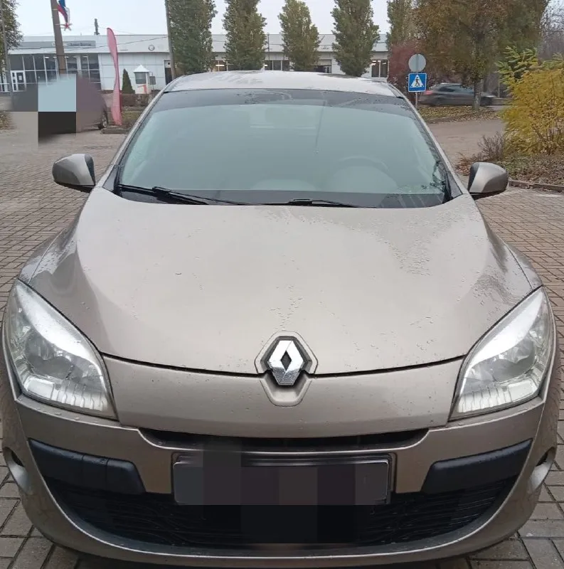 Продам renault меган 3 11 год, автомат,1,6.хорошее состояние. два ключа. полное оформление. донецк. +79494378455.650000 руб 📞 звоните: +7(949)4378455 - фотография - 2