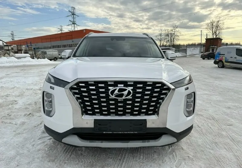 Hyundai palisade 2019г. 4,3🍋 (торг реальному покупателю). территориально шахтерск. машина комфортная и надежная, шикарный бело- перламутровый цвет🔥 ✔️комплектация - prestige ✔️пробег : 89000км опции: - бесключевой доступ - обдув / обогрев передних сидений и задних. - autohold - беспроводная зарядка - русифицирована - камера заднего вида - электросидения - люки - круиз-контроль - 3х-зонный климат-контроль - электронный ручной тормоз - 7 типов режимов привода удержания за рулём. - 8 мест для пассажиров ( третий ряд полноценный) - тонирована - колеса 19, резина новая. любые проверки за ваш счет. +79495715406 анна. 📞 звоните: +7(949)5715406 - фотография - 1