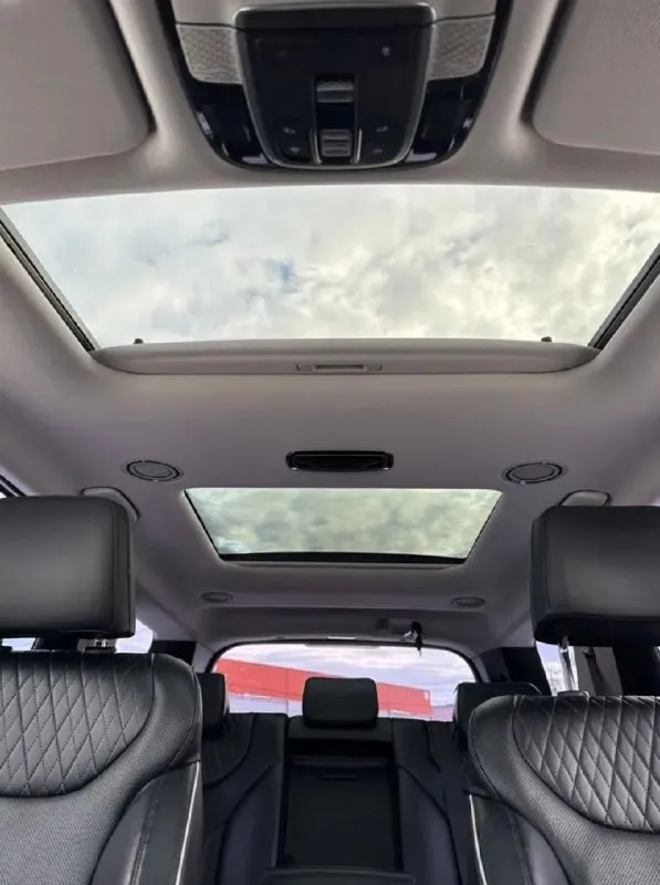 Hyundai palisade 2019г. 4,3🍋 (торг реальному покупателю). территориально шахтерск. машина комфортная и надежная, шикарный бело- перламутровый цвет🔥 ✔️комплектация - prestige ✔️пробег : 89000км опции: - бесключевой доступ - обдув / обогрев передних сидений и задних. - autohold - беспроводная зарядка - русифицирована - камера заднего вида - электросидения - люки - круиз-контроль - 3х-зонный климат-контроль - электронный ручной тормоз - 7 типов режимов привода удержания за рулём. - 8 мест для пассажиров ( третий ряд полноценный) - тонирована - колеса 19, резина новая. любые проверки за ваш счет. +79495715406 анна. 📞 звоните: +7(949)5715406 - фотография - 4