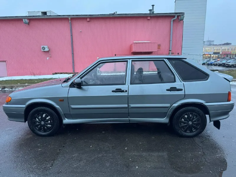 Продам ваз 2114---2011 года. пробег 112т. км. переоформление в мрэо без проблем. машина для своих лет в очень хорошем и достойном состоянии, днище целое, в заводском состоянии. ходовая часть вся новая, на данный момент без каких либо вложений. коробка без нареканий, двигатель 1.6 ( 8 клапанный) едет очень бодро. салон в очень хорошем состоянии. новая зимняя резина kumho, установлена качественная музыка, зашумлены все двери, багажник и капот. цена 330т. р +торг за доп фото писать в лс звонить по телефону +79494705291 📞 звоните: +7(949)4705291 - фотография - 2