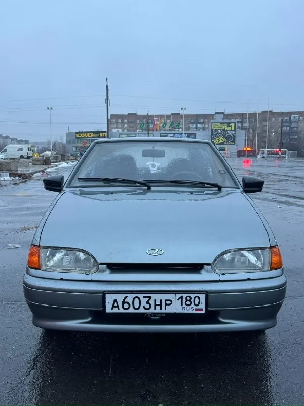 Продам ваз 2114---2011 года. пробег 112т. км. переоформление в мрэо без проблем. машина для своих лет в очень хорошем и достойном состоянии, днище целое, в заводском состоянии. ходовая часть вся новая, на данный момент без каких либо вложений. коробка без нареканий, двигатель 1.6 ( 8 клапанный) едет очень бодро. салон в очень хорошем состоянии. новая зимняя резина kumho, установлена качественная музыка, зашумлены все двери, багажник и капот. цена 330т. р +торг за доп фото писать в лс звонить по телефону +79494705291 📞 звоните: +7(949)4705291 - фотография - 3