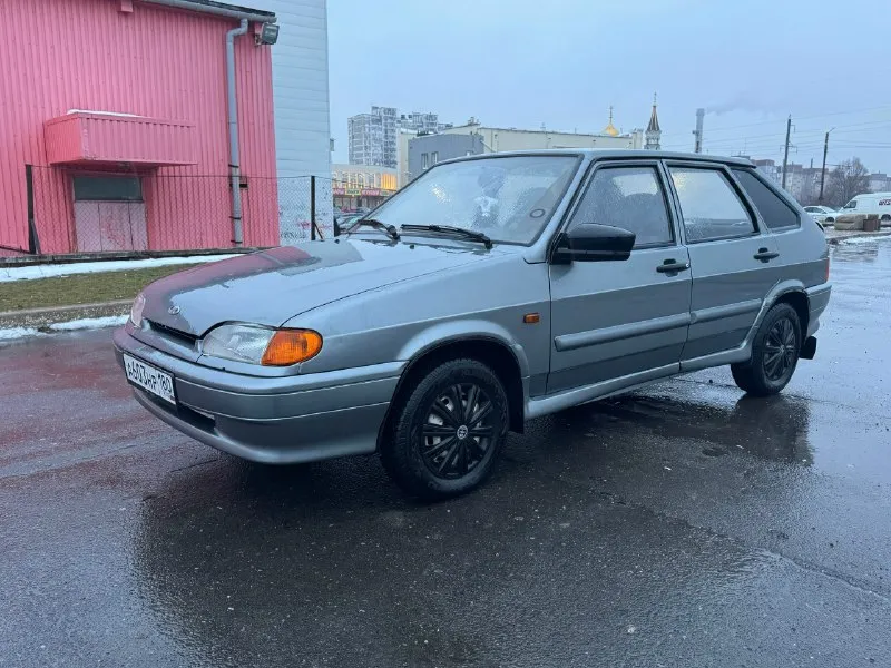 Продам ваз 2114---2011 года. пробег 112т. км. переоформление в мрэо без проблем. машина для своих лет в очень хорошем и достойном состоянии, днище целое, в заводском состоянии. ходовая часть вся новая, на данный момент без каких либо вложений. коробка без нареканий, двигатель 1.6 ( 8 клапанный) едет очень бодро. салон в очень хорошем состоянии. новая зимняя резина kumho, установлена качественная музыка, зашумлены все двери, багажник и капот. цена 330т. р +торг за доп фото писать в лс звонить по телефону +79494705291 📞 звоните: +7(949)4705291 - фотография - 4