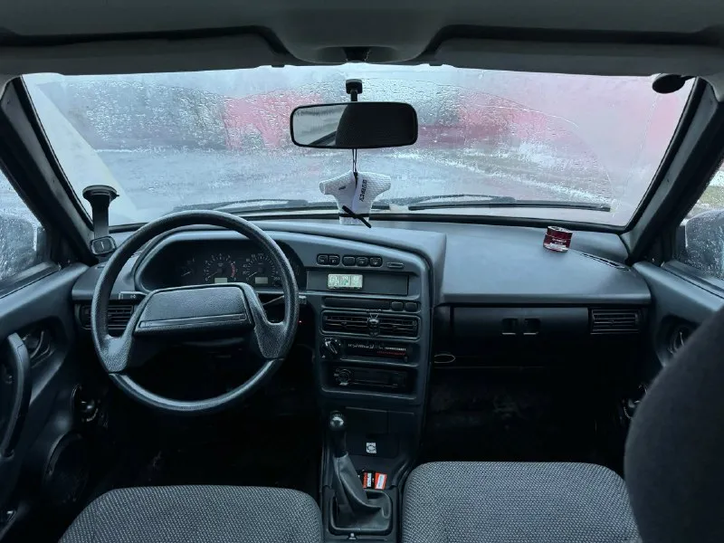 Продам ваз 2114---2011 года. пробег 112т. км. переоформление в мрэо без проблем. машина для своих лет в очень хорошем и достойном состоянии, днище целое, в заводском состоянии. ходовая часть вся новая, на данный момент без каких либо вложений. коробка без нареканий, двигатель 1.6 ( 8 клапанный) едет очень бодро. салон в очень хорошем состоянии. новая зимняя резина kumho, установлена качественная музыка, зашумлены все двери, багажник и капот. цена 330т. р +торг за доп фото писать в лс звонить по телефону +79494705291 📞 звоните: +7(949)4705291 - фотография - 7