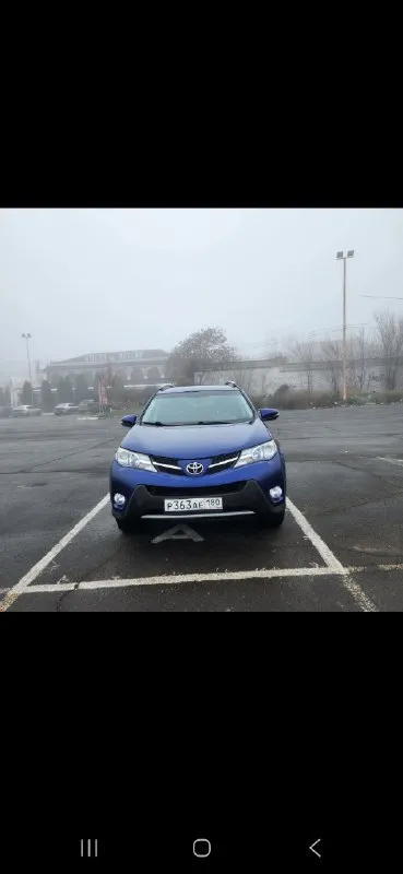 Продам tayota rav4 2014г. пррбег 220 000, автомат 2.5 xle, люк, хорошая комплектация, цена 1850000р.... - фотография