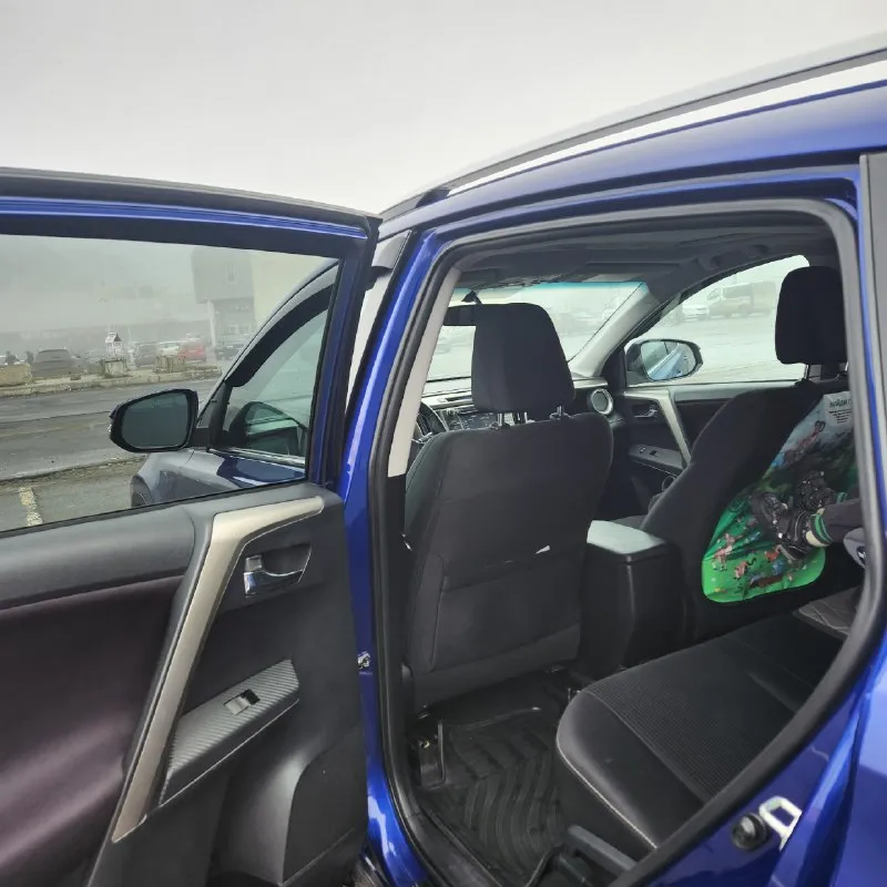 Продам tayota rav4 2014г. пррбег 220 000, автомат 2.5 xle, люк, хорошая комплектация, цена 1850000р. торг +79493222449 📞 звоните: +7(949)3222449 - фотография - 7