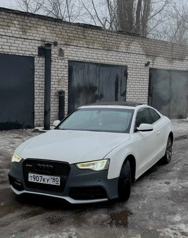 Audi a5 2010 мотор работает идеально 1.8т нет никаких посторонних звуков родной пробег 240 сделан лёгкий stage 1 кто шарит тот поймет для чего коробка щёлкает отлично нет задержек и пинков все расходники менял вовремя в последний год было много чего сделано. полностью новая ходовая, ваши проверки приветствуются поедем на ваше сто владелец один по факту в автотеке 2 так как забрали у родственницы и да два владельца девушки. новая резина зима, поставили бампер rs 5 стиль но нет времени покрасить цена вопроса 12к₽ есть косяки по кузову на них будем торговаться (так как девочка училась на ней кататься) запаска и все ключи заводские на масте салон не задрипанный аккуратный все ухоженно часто делали химчистку также отдам андройд планшет audi не успел поставить машина вся во вторичном окрасе нету ржавчины от слова совсем машина не перекупская за неё не стыдно все кнопочки все лампочки светятся нажимаются до 22 года обслуживалась у официала в москве все заказ наряды на руках вс 📞 звоните: +7(949)5061292 - фотография - 2