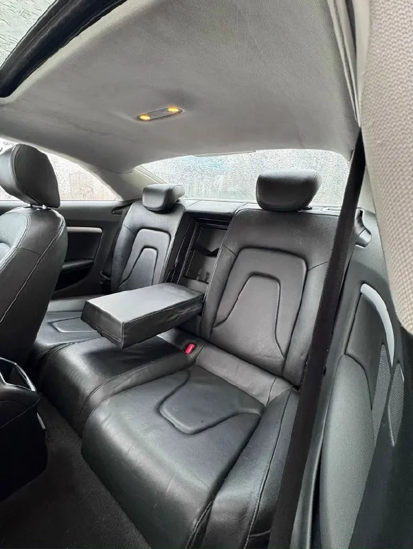 Audi a5 2010 мотор работает идеально 1.8т нет никаких посторонних звуков родной пробег 240 сделан лёгкий stage 1 кто шарит тот поймет для чего коробка щёлкает отлично нет задержек и пинков все расходники менял вовремя в последний год было много чего сделано. полностью новая ходовая, ваши проверки приветствуются поедем на ваше сто владелец один по факту в автотеке 2 так как забрали у родственницы и да два владельца девушки. новая резина зима, поставили бампер rs 5 стиль но нет времени покрасить цена вопроса 12к₽ есть косяки по кузову на них будем торговаться (так как девочка училась на ней кататься) запаска и все ключи заводские на масте салон не задрипанный аккуратный все ухоженно часто делали химчистку также отдам андройд планшет audi не успел поставить машина вся во вторичном окрасе нету ржавчины от слова совсем машина не перекупская за неё не стыдно все кнопочки все лампочки светятся нажимаются до 22 года обслуживалась у официала в москве все заказ наряды на руках вс 📞 звоните: +7(949)5061292 - фотография - 7