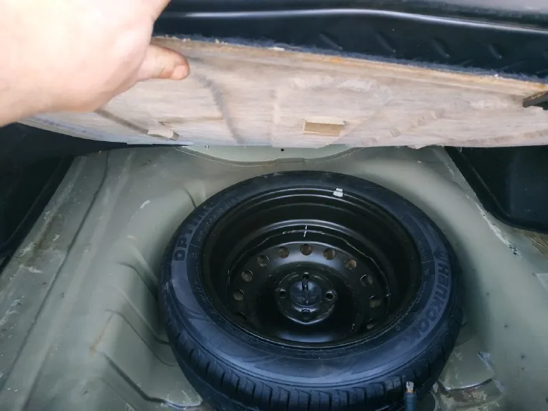 Продам автомобиль chevrolet aveo-3/ravon nexia-r3 2018 года выпуска, мотор 1500 куб. см, (очень надёжный, цепной(отзывы читайте в интернете)), 5 ст. мкпп, пробег 112 т км! запаска ни разу не ставилась, новая! в хорошем ухоженном состоянии, делать ничего не нужно! находится в центре города донецка! все вопросы по тел +79493670351. если не на связи напишите любую смс я перезвоню, плохая связь комплектация: кондиционер, гидроусилитель руля, антибукс, 4 стеклоподъёмника, подушки безопасности, ц/з, магнитола, 4 динамика(2 перед и 2 зад), защита картера двигателя, электро зеркала с подогревом, туманки, ходовые огни, регулировка руля по высоте, коврик багажника, 2ключа, открывание багажника кнопкой с салона. цена 777 т рублей торг! рассмотрю любые варианты и предложения ! +79493670351 центр города донецка торг 📞 звоните: +7(949)3670351 - фотография - 9