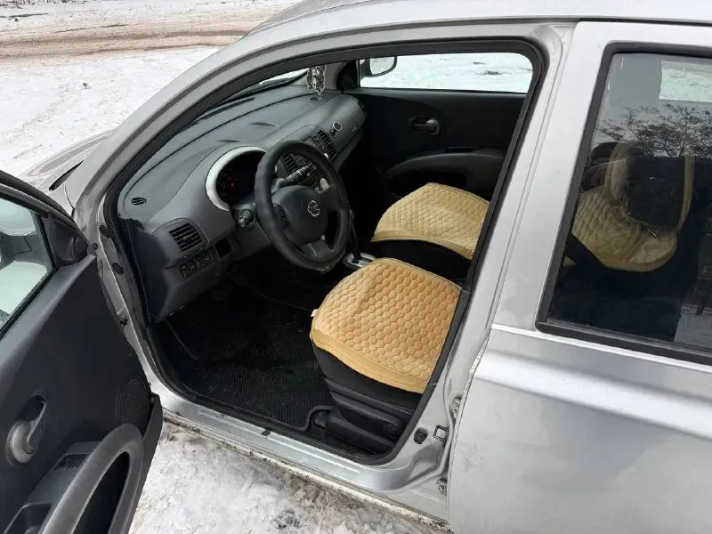 Продам nissan микра 2005 г цена- вижу 500к пробег - 116400 двигатель -1,4 (88 л. с) заправил полный бак и ездишь 2 недели коробка - автомат привод - передний печка\ кондер все работает исправно. подогревы сидений передних электро стеклоподъемники электро регулировка зеркал гаражное хранение. не бита, не крашена, без гнили не смотря на год. 1 владелец, машина за пределы донецка не выезжала длительное время в связи с обстрелами находилась в гараже и не эксплуатировалась. сейчас прошла полное то. так же отдам титаны летние. +79493694194 📞 звоните: +7(949)3694194 - фотография - 6