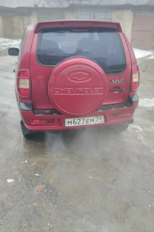 Продам chevrolet niva. год 2008, двигатель 1.7, цвет красный, привод полный. один хозяин. состояние... - фотография