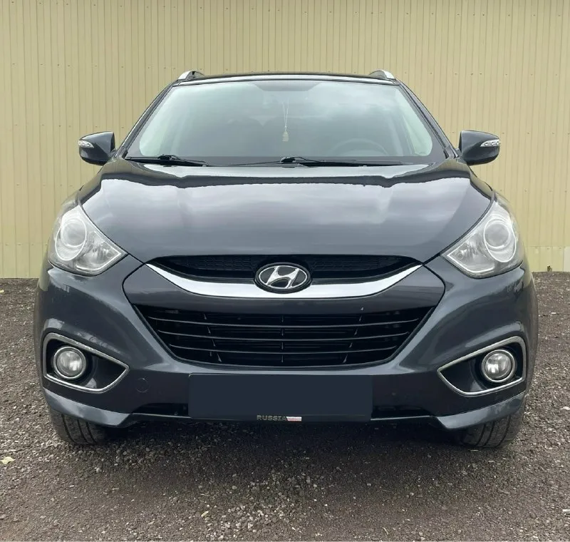 🚘марка: hyundai ix35 ⚖️привод: полный 🚨двигатель: 2000 см³ (2.0) 🕹️кпп: механика ⛽️вид топлива: бензин 📅год выпуска: 2010 г. в 💴цена: 955.000₽ реальному клиенту торг!!! 🗺️пробег: 186.000км подтвержденный 📱номер телефона: +79495205833 по этому же номеру есть телеграмм!!! 📋по комплектации: эл. регулировка зеркал эл. стеклоподъемники 4 подогрев сидений передних и задних центральный замок управление на руле кожаный руль круиз-контроль климат-контроль сигнализация комплект 2 ключа🔑 автомобиль в идеальном состоянии вложений не требует никаких сел и поехал! документы кристально чистые! авто чист и готов к переоформлению сопровождение до конца сделки! остальное по +79495205833 вадим по этому же номеру есть телеграмм!!! 📍•г. донецк (днр) 📞 звоните: +7(949)5205833 - фотография - 5