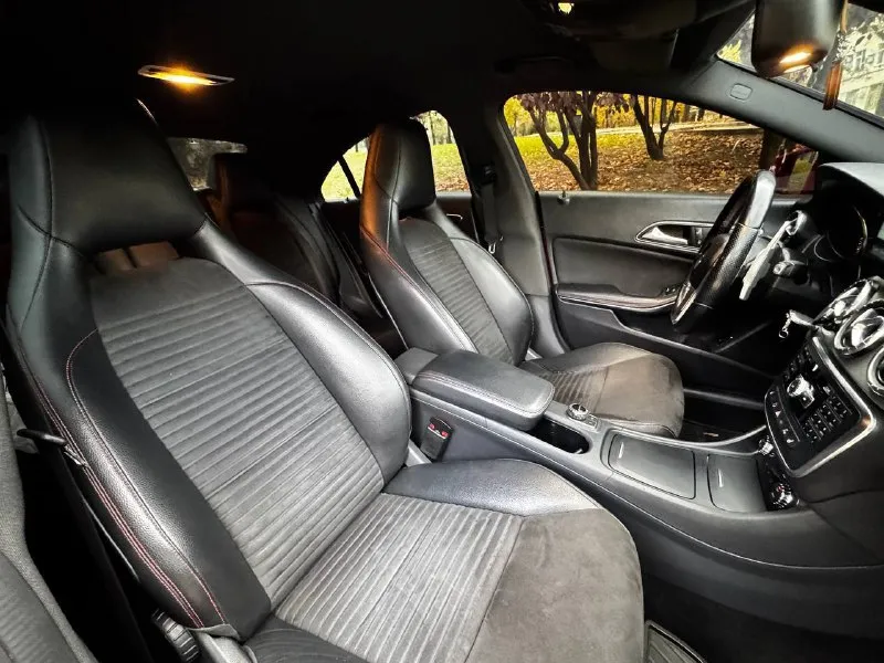 Продам красивый современный седан mercedes cla 2016 года автомобиль в красивом красном цвете, очень ярко выглядит на дороге. тянет за собой взгляды. выглядит очень современно. черты кузова очень красивые. по кузову без замечаний, машина в родной краске! без дтп и расчётов, зеленая авто теку, готов полностью к любым вашим проверкам. выглядит очень достойно, как на фотографиях! бензиновый, работает превосходно, не троит и не дымит. обслужен полностью, также есть все чеки и гарантии по обслуживанию ходовой части и коробки. машина в отличном техническом состоянии, в обслуживании не нуждается! в жирной комплектации, спорт сидения, многозонный климат контроль, подогрев сидений, дистроник, обнаруживание пешеходов, слепые зоны, черный потолок, красивые большие колёса, 2 комплекта резины, 2 комплекта ключей, стоит приятный выхлоп на заслонках. автомобиль подойдёт как и для семьи так и для молодёжи. цена 1.580.000, возможен торг быстрому покупателю! ☎️ +7 (949) 453-80 📞 звоните: +7(949)4538040 - фотография - 8