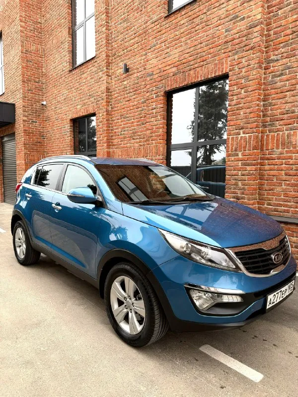 Продам kia sportage
Родной пробег: 120 тыс. Км
Идеальная автотека (без дтп)
Год выпуска: 2011
Коробка: автомат (передний привод)
Объем двигателя: 2.0 бензин/газ
Автомобиль в идеальном состоянии.
Технически авто в отличном состоянии, ходовая сбита, мотор, коробка без нареканий.
Комплектация: мультируль, круиз, датчик света и дождя, подогрев 4х сидений, 2х зонный климат, 4 эл. Стеклоподъемника и тд.
Цена: 1.450.000 💰
Торг присутствует
В комплекте зимняя резина ❄️
Обращаться в лс или по номеру телефона +79493539832
Автомобиль находится в шахтерске.
.
📞 Звоните: +7(949)3539832 - фотография - 1