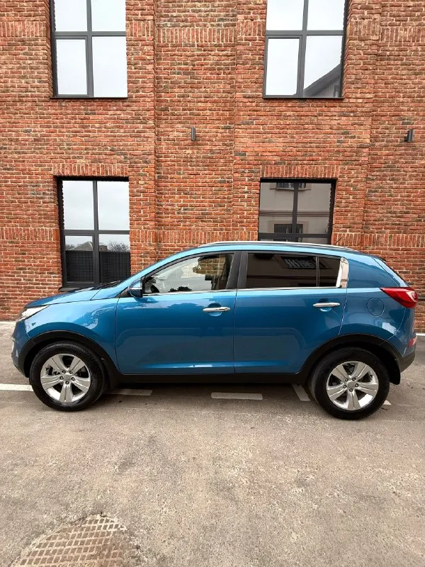 Продам kia sportage
Родной пробег: 120 тыс. Км
Идеальная автотека (без дтп)
Год выпуска: 2011
Коробка: автомат (передний привод)
Объем двигателя: 2.0 бензин/газ
Автомобиль в идеальном состоянии.
Технически авто в отличном состоянии, ходовая сбита, мотор, коробка без нареканий.
Комплектация: мультируль, круиз, датчик света и дождя, подогрев 4х сидений, 2х зонный климат, 4 эл. Стеклоподъемника и тд.
Цена: 1.450.000 💰
Торг присутствует
В комплекте зимняя резина ❄️
Обращаться в лс или по номеру телефона +79493539832
Автомобиль находится в шахтерске.
.
📞 Звоните: +7(949)3539832 - фотография - 9