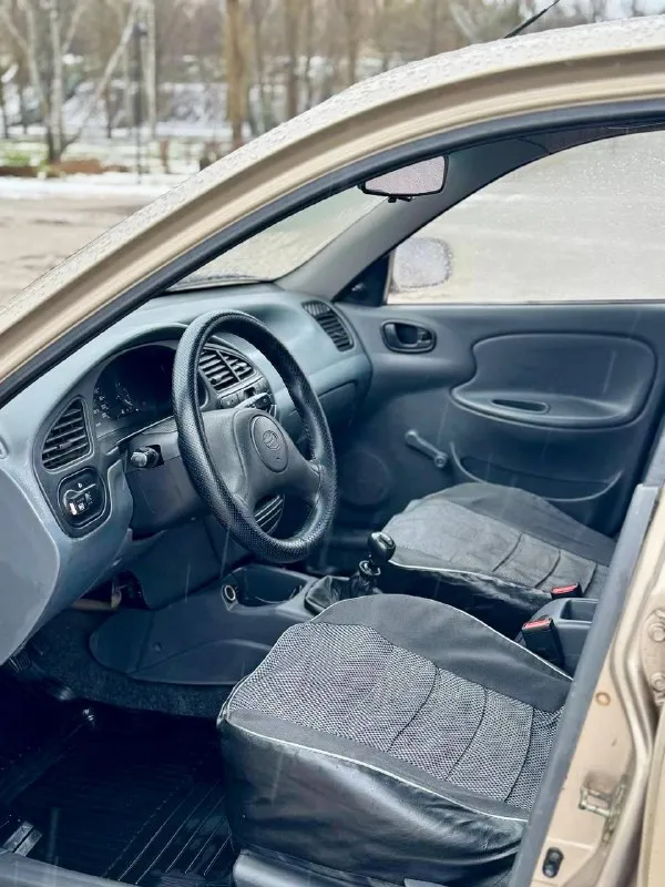 🇰🇵 daewoo sens 💰цена: 220 000р 🏢город: мариуполь 📅год выпуска: 2012 🧾пробег: 208 433км. ⛽топливо: бензин/газ ⚙️кпп: механика 📞 телефон: +7-989-263-55-56 +7-949-727-41-51 +7-949-551-91-52 💾 описание: местная, не пригнанная, надежная рабочая лошадка. ✅ отличное техническое состояние ✅ один владелец, птс оригинал ✅ кузов целый, без коррозии! ✅ оригинальный пробег ❗️ новая зимняя резина ⛽️ гбо евро-4 вписанно в птс сигнализация, магнитола с usb, видео регистратор. улица шевченко 2️⃣6️⃣9️⃣ - фотография - 9