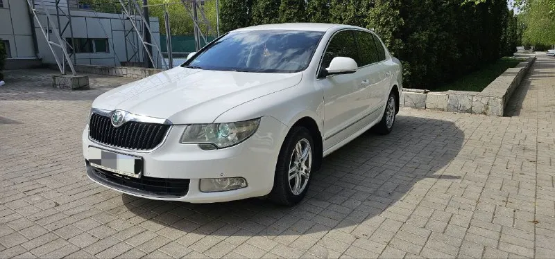 Срочно skoda superb 2013год 1.8 турбо, коробка dsg, пробег 194 000 двигатель после ремонта, ремонт н... - фотография