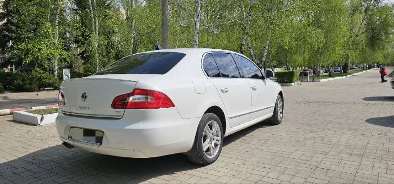 Срочно skoda superb 2013год 1.8 турбо, коробка dsg, пробег 194 000 двигатель после ремонта, ремонт на 185 000 масло в коробке замена 193 000 по технике обслужена максимальной комплектации авто без вложений сел поехал осмотр г. снежное 1 300 000 ₽ торг +79494166845 - фотография - 2