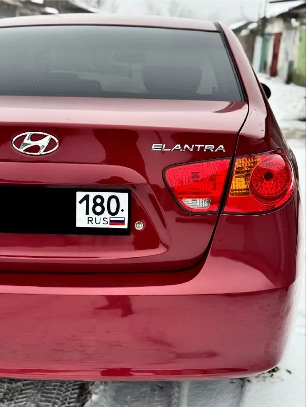 Продам hyundai elantra 2009 года на автомате! всегда обслуживалась мотор 1.6 бензин в хорошем состоянии на 180 регионе на самой максимальной комплектации! полный электра пакет 4 стекло подъемника подогревы сидений стекла кондиционер дует мульти руль автомат ходовая в хорошем состоянии резина зима! оформление в мрэо г. донецк тел. +79495325914 - фотография - 4