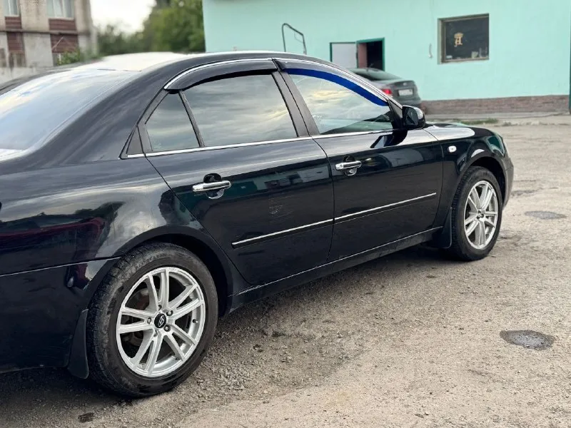 Продам hyundai nf 2005 год коробка автомат, без пинков 2,4 не дымит, масло не ест пробег 325 тысяч резина зима цена 520000 +79495319880 макеевка 📞 звоните: +7(949)5319880 - фотография - 3