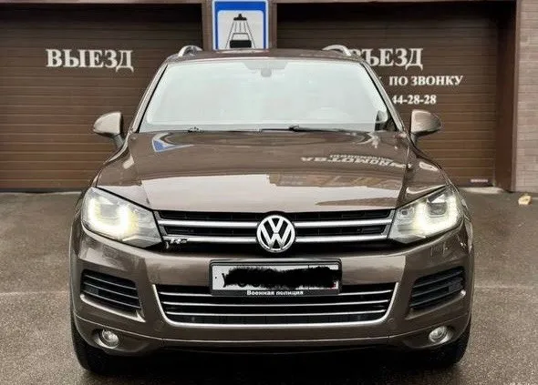 ❗️volkswagen touareg nf❗️ 2010г 3.6 бенз 250тыс. км. 21е колеса, резина пирелли зима, 4-х зонный климат, техника на отлично, мотор, коробка, ходовая, нечего делать не нужно, салон как на фото, новый гур, новые передние колодки и тормозные диски. юридически чисто, полное переоформление в мрэо. 🎁цена подарок 1.450.000р торг 📞+7 949 402 77 60 📍осмотр: амвросиевка (могу пригнать в харцызск, торез, шахтерск) 📞 🇷🇺 звоните: +79494027760 - фотография - 2
