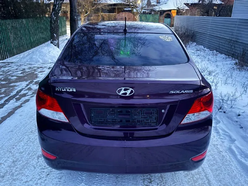 Hyundai solaris год выпуска: 2012 двигатель: бензин 1.6 пробег: 175 тысяч коробка: механика 5-ст полный электропакет электро зеркала электро стеклоподъемники обогрев лобового-заднего стекла обогрев зеркал подогрев сидений в 2-х режимах кондиционер рабочий магнитола пролог сигнализация с автозапуском 2 комплекта ключей с пультами машина в прекрасном состоянии мотор работает как часы, коробка щелкает отлично не хрустит и не выбивает, ходовая на твердую 5-ку, кузов и днище без ржавчин дыр и коррозий, салон не затерт и не порван все кнопки работают всё функционирует, печка в машине ташкент зимой на холодную 5-10 минут и в машине жара, кондиционер рабочий холодит как в антарктиде, фары led, комплект резины зима+лето michelin вместе с резиной отдам новые оригинальные колпаки, на машине езжу каждый день, готов на любые проверки на вашем сто и за ваш счет, документы в полном порядке! продажа в связи с покупкой нового семейного автомобиля!!! цена 785.000р торг реальным людям! +79495205833 саша - фотография - 3