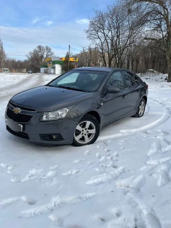 Всех приветствую 🤝 продам chevrolet cruze 2012 год 182000 пробега 1.8 объем цена: 800 000 рублей, торг само собой приветствуется. за авто следили, сил и средств не жалели, техническое состояние замечательное, по кузову есть нюансы. ⚠️бонусом отдам новые бампера ⚠️ телефон для связи: +79490278526 г. донецк 📞 звоните: +7(949)0278526 - фотография - 4