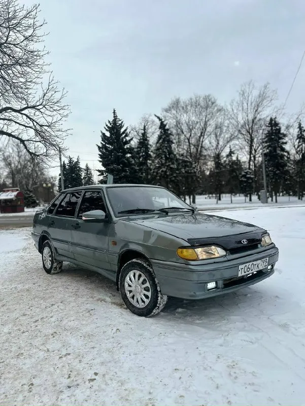 Продам ваз 2115 год 2007 мотор 1.6 пробег 170т мотор коробка на отлично подвеска не стучит не гремит по электричеству работает все что должно работать печка как в бане много чего нового кузов в прекрасном состоянии дно пороги целые стаканы лонжы целые чистый ухоженный салон не плохая музыка по докам чистая любое переоформление остальные вопросы по телефону г макеевка цена 205 тр торг у капота звоните пишите в любое время мой номер для связи +79490517995 если не дозвонились пишите на телеграмм на этом же номере 📞 звоните: +7(949)0517995 - фотография - 4
