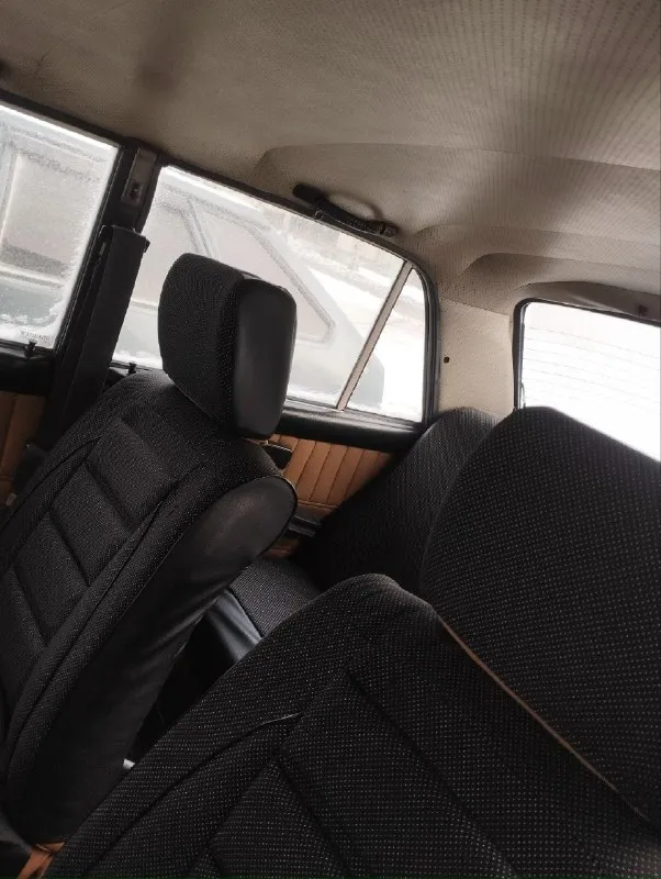 Продаю автомобиль ваз 2105 карбюратор. владелец один все время. состояние машины хорошее, машина обслужена и многое сделано, на запчастях не экономил. по кузову живая, но есть мелкие рыжики, метал толстый, машина шла для экспорта. пороги, дно, стаканы - все целое. 1. поменял шаровые опоры - 4 шт 2. поставил новые тормозные диски - 2 шт 3. новые тормозные шланги 4. новые колодки тормозные 5. комплект новых тяг (с нивы ваз) 6. новый трос ручного тормоза 7. новая выхлопная система (алюмо-метал) 8. новый цилиндр сцепления 9. новый радиатор двигателя 10. новый радиатор печки 11. новый расширительный бочок 12. новые патрубки системы охлаждения двигателя 13. новый вентилятор на пять лопастей( охлаждение радиатора двигателя) 14. новый стартер 15. электронное зажигание 16. новый моторчик печки летняя резина в комплекте. документы чистые, птс оригинал, любое переоформление. цена : 120 000 рублей номер для связи : +79493550379 📞 звоните: +7(949)3550379 - фотография - 5