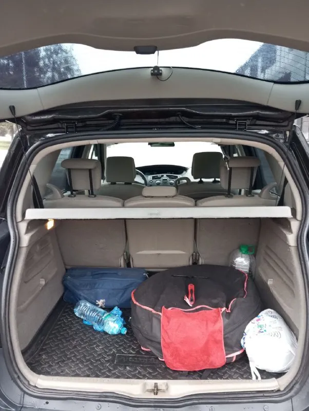 ✅рено сценик 2. ✅кпп механика. ✅год 2006. ✅объём 1,6. в хорошем состояние. я один владелец. машина полностью обслужена не разу не подводила. машина вся в родном цвете в дтп не участвовала. стекла родные. кузов оцинкованный. новая зимняя резина. круиз контроль. электро зеркала. климат-контроль. камера заднего вида. газ вписан. фаркоп вписан. хорошая музыка. мультируль. 💰цена 600.000. рублей. 📲телефон +79495943519 - фотография - 7