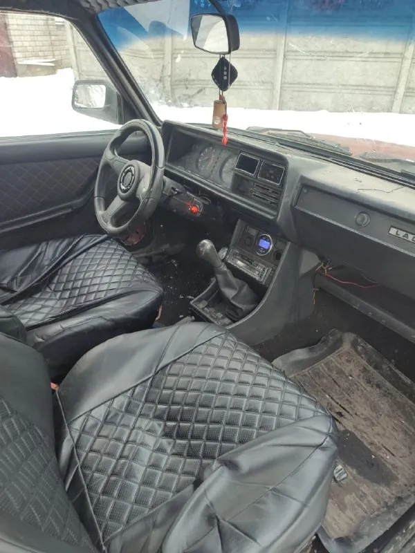 🚘 марка и модель: ваз 2107 📏 пробег: 233 📆 год: 96 📝 кпп: ⚙️ описание: доброго времени суток в продаже ваз 2107 97 года выпуска авто в достойном состоянии, сварки покраски не требует, двигатель 1.5 не троит не дымит, коробка 4 ступка не выбивает не хрустит, ходовая на 4+, кажный день на ходу, электрика полностью исправна, установлены евро стопы, ксенон, зимняя резина, новый тосол, ухоженный салон, документы в порядке постоянный 180 учёт, цена 110 т. р торг, звонить по номеру +79494041174. 💰 цена: 110 🌍 город: 📞 телефон: +79494041174 🙋‍ нажмите, чтобы связаться с продавцом в тг 🛞 запчасти, шины, диски, авторазборки 🅿️ авторынок донбасса 📞 звоните: +7(949)4041174 - фотография - 7