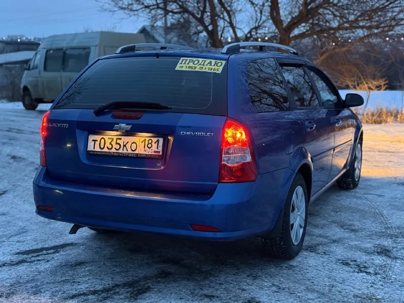 Продам лачетти 2008г. мотор 1.6, пробег 254.000 автомобиль в отличном состоянии! из недавнего менялось : сцепление, передние диски, колодки, прокладка, масло ( мотор и коробка ), трос ручника, жидкость усилителя, антифриз, помпа, ремни, ролики, свечи ngk ! сухой, работает тихо, коробка отлично! салон без дефектов, не затертый! работает абсолютно все! 2 комплекта хорошей резины ! сигнализация с автозапуском ! автотека зеленая ! без дтп и расчетов ! осмотр луганск, цена 610.000₽ торг +79591917365 ( телеграмм ) 📞 звоните: +7(959)1917365 - фотография - 4