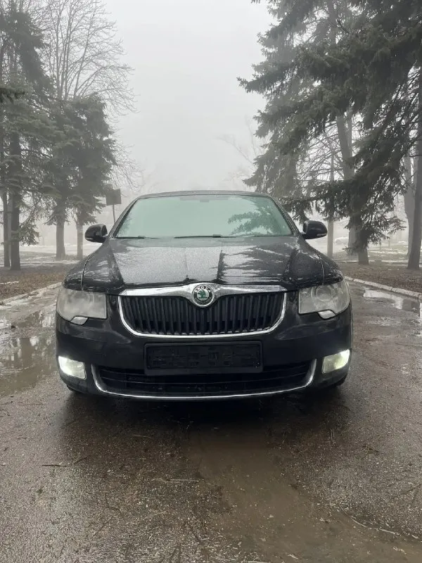 Skoda superb-24.10.2012года рождения! пробег -1900000 км (родной) владельцев-2 двигатель -1.8 turbo-... - фотография