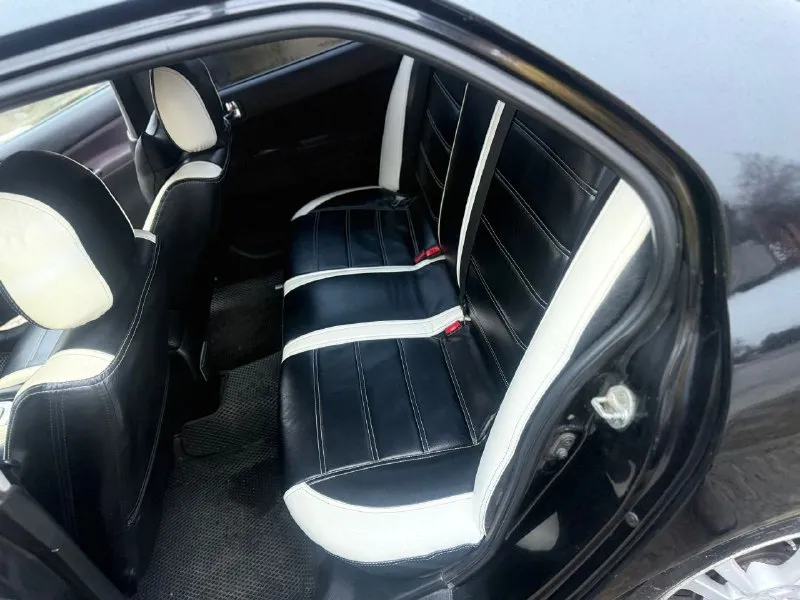 Продам mitsubishi ланцер 2006 года 2.0 на автомате ( не путайте с 1.6 это совсем другой автомобиль!). машинка в хорошем состоянии много сил и любви в нее вложено! комплектация: подогрев сидений, хорошая музыка андроид и хорошие динамики ( все выведено под усилитель в багажник), 4 стеклоподъёмника, климат контроль, сигнализации в родном ключе, гидроусилитель руля, полная обесшумка салона! оригинальный обвес с спойлером, руль момо, колеса на 5 болтов и 16 радиус ( это все с завода и этим отличается от 1.6), спортивный щиток! полная обесшумка салона, выкраска пластика и много мелких доработок делая машину особенной! 580 т. р, торг уместен у капота! одним словом хороший динамичный автомобиль за свои деньги, дарит эмоции от езды! +79490725104 📞 звоните: +7(949)0725104 - фотография - 9