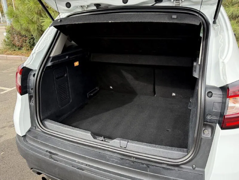 Renault kaptur, 2017 год. пробег 145000 км. 1.6 автомат. хозяйское авто, не использовалась в каршеринге и такси. авто в отличном состоянии. мультируль, мультимедиа с камерой заднего вида возможно оформить авто в кредит. возможен обмен. более детально по телефону. цена - 1.280.000 р. +79493250509 📞 звоните: +7(949)3250509 - фотография - 6