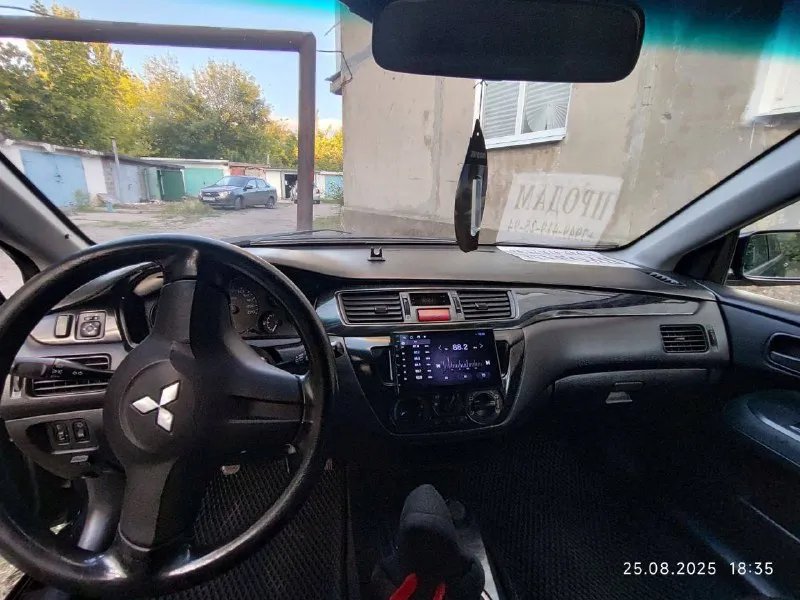 В продаже mitsubishi lancer 9 машина в хорошем состоянии. вложение не просит. имеется газ/бензин. год выпуска 2006 объем 1.6 в хорошей комплектации, есть кондиционер, заправлен. цена автомобиля 450.000 торг у капота ! находиться донецк, петровский район. звонить по номеру +79494192594 📞 звоните: +7(949)4192594 - фотография - 9