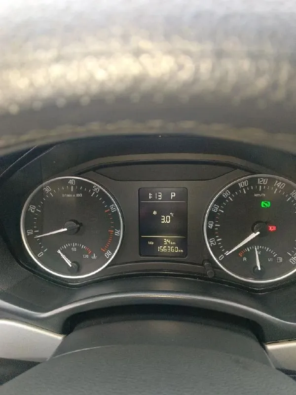 Продам skoda октавия а5. 2012г. в идеальном состоянии. я хозяин. двигатель1.8 tsi акпп айсин 6-ступ. 152 л. с. пробег 156 тыс. км. мотор, коробка, ходовая все обслужено. опции: подогрев передних сидений, 2х зонный климат контроль, круиз контроль, адаптивный свет, хор. музыка, сигнализация, задний парктроник.2 ключа, 2 комплекта резины, чехлы кожа, сиденья целые под чехлами, установлена защита двигателя, титаны r16. цена 1250000тыс. +торг. другая информация по тел:+79495001387 📞 звоните: +7(949)5001387 - фотография - 9