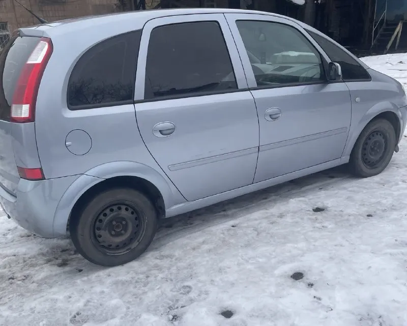 Продам opel мерива 2005 года. коробка механическая, 1,4. пригнана из германии в 2021г. один хозяин. вписано гбо. пробег 270 тыс. км. без дтп, родные стекла. заменен на 250 тыс. км. рабочий кондиционер. тел +79493152014. 395 000 р торг 📞 звоните: +7(949)3152014 - фотография - 2