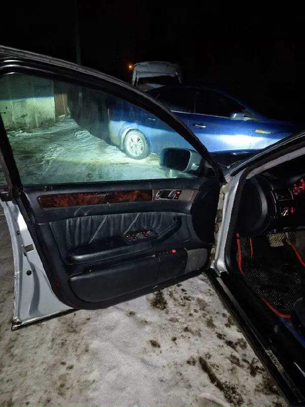 Всех приветствую! продам audi а6 2.4 1998 автомат, полный привод пробег 340 т. ✔️на зимней резине ✔️автомобиль в отличном техническом состоянии ✔️двигатель работает тихо, ровно, (все расходники менялись вовремя ) ✔️коробка без нареканий (передачи листает) ✔️дно, стаканы, лонжероны, в идеальном состоянии. ✔️2х зонный климат контроль работает исправно. ✔️юридически чистый автомобиль любые проверки осмотр: г. донецк цена: 600 000 р. без торга. телефон для связи: +79497418386 все вопросы по телефону или в лс. 📞 звоните: +7(949)7418386 - фотография - 9