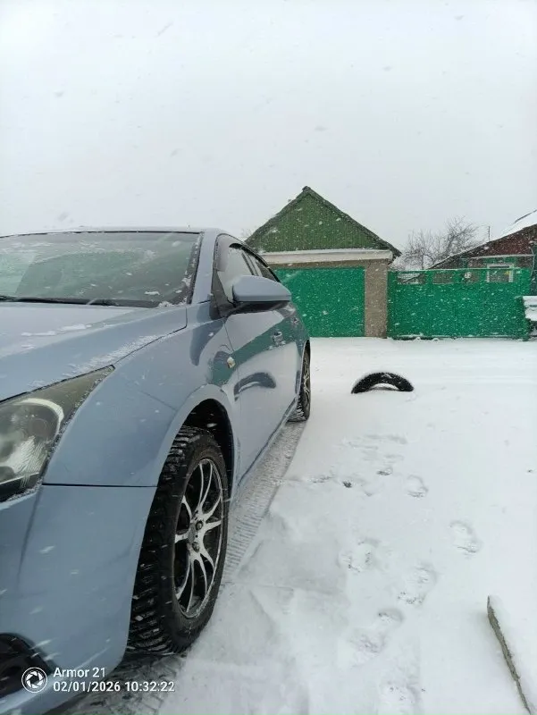 Автор: продам !!! chevrolet cruze 2010 г. в. 1,8л (141 л. с. ) мкпп. родной пробег 253 тыс. я третий собственник. комфортный семейный автомобиль. без рыжиков и намеков на ржавчину. обслуживается своевременно. заменены сальники распредвалов, заменены прокладки теплообменника, патрубки охлаждения, термостат, свежий антифриз, масло в двигателе, фильтра, новый аккумулятор, резина зима, есть летняя. печка греет отлично, кондиционер заправлен. магнитола андроид. салон чистый, сиденья не затертые. машина бодрая, дорогу держит на отлично, используется ежедневно. цена 750 000 руб. запретов ограничений нет. торг, обмен. +7949 3812259. +79515341366 макс, телеграмм. осмотр торез. . . ???наш телеграм канал [ бесплатное размещение за репост??? правила сообщества [ мы в мах [ [ 📞 звоните: +7(949)3812259 - фотография - 3
