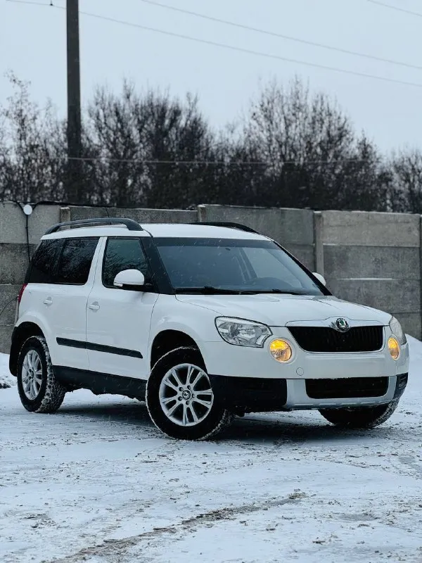Skoda yeti 1.2 tsi at 2010 г. в. компакт-кроссовер в идеальном состоянии пробег 139 тыс. км подтверж... - фотография