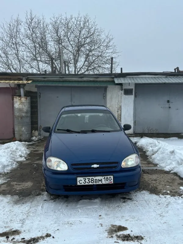 Продам chevrolet ланос. 2008 года выпуска! двигатель 1.5 в отличном состоянии, работает ровно, масло не хавает! кпп без нареканий, ходовая не стучит, не гремит. хорошая комплектация, гур, кондиционер, эл. стеклоподъемники. салон ухоженный в хорошем состоянии! по электрике всё работает. новые led лампы. свет отличный. новая магнитола. по лкп есть моменты не критично, на фото всё видно. дно целое, стаканы, лонжероны отличные. на новой зимней резине. новый аккумулятор! по документам: птс, стс, договор-купли-продажи, машина без штрафов и арестов, с полным переоформлением! машина не новая! нужно приложить руки! цена 155.000 рублей торг минимальный реальному покупателю! +79494339294 +79493807046 влад находится пгт. новый свет 🛞 запчасти, шины, диски, авторазборки 🅿️ авторынок донбасса 📞 звоните: +7(949)4339294 - фотография - 4