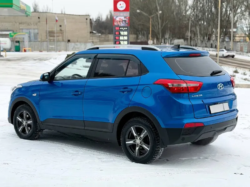 Hyundai creta 2018 машина в идеальнейшем состоянии вложений не требует от слова совсем мотор 1.6 бензин тихий и экономичный, работает как часы коробка автомат, переключает плавно без пинков и рывков кузов без окрасов, сколов и ржавчины !!! ходовая часть без нареканий не стучит и не гремит. салон ухожен, не прокурен родной пробег 150 тысяч км. зеленейшая автотека !!! богатая комплектация датчик света и дождя, электро регулировка зеркал, полный электро пакет, кожаный мультируль, круиз контроль, климат контроль, подогрев сидений и руля, мультимедиа с блютуз цена-1.665.000 торг-обмен +79496358178 - фотография - 4