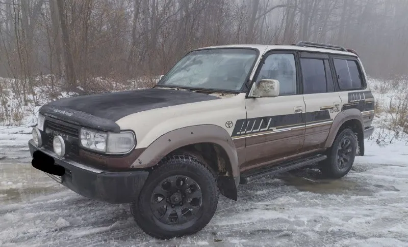 Тойота лэнд крузер 80 бензин 155 л. с. 1994 г. рама целая, читаемая, не гнилой, комплектация с люком... - фотография